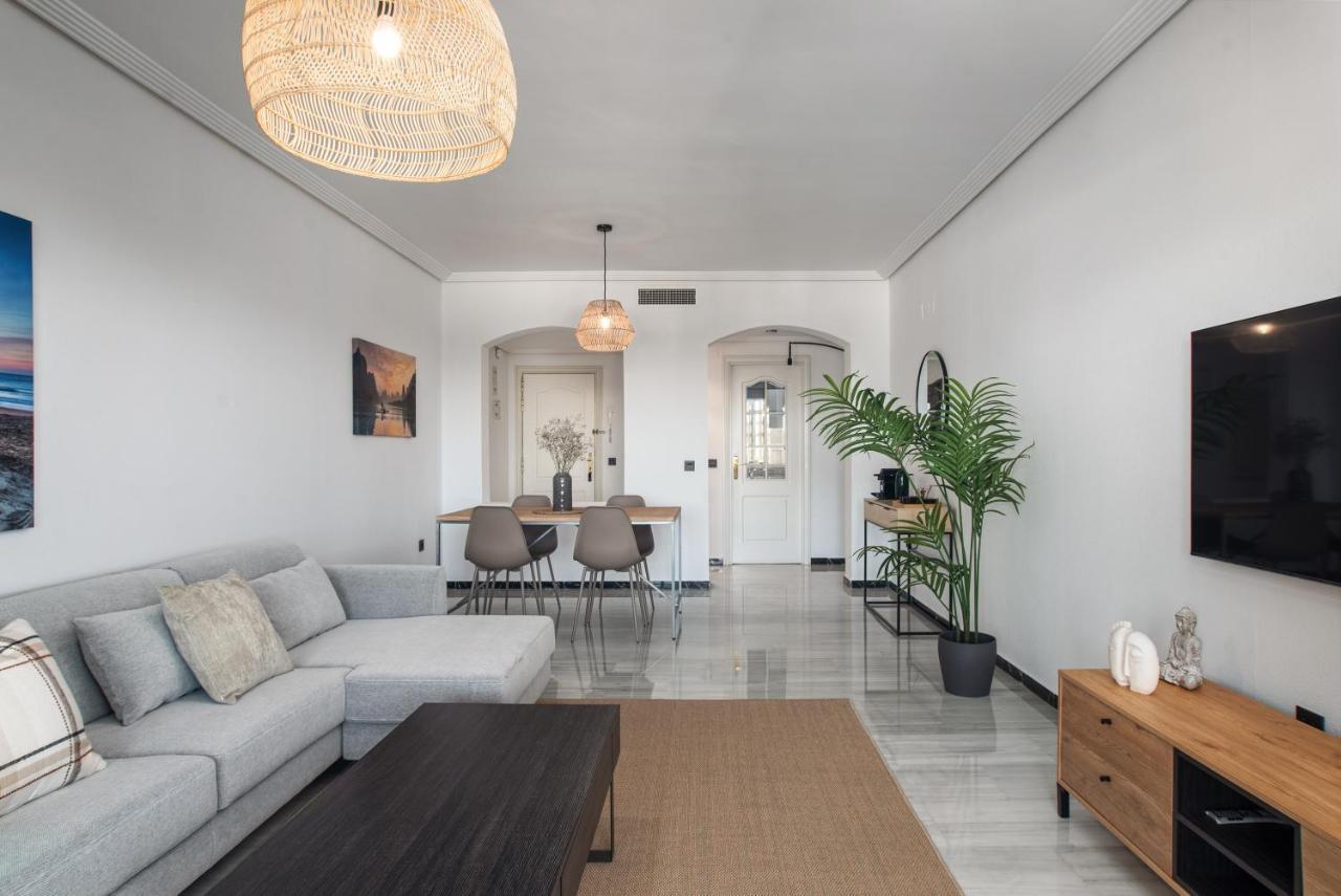 Modern Apartment - 2 Bedrooms, Beachside - Puerto Banus Марбеля Екстериор снимка