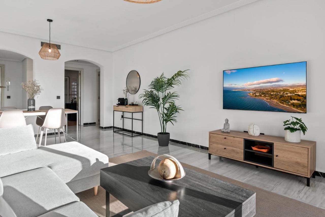 Modern Apartment - 2 Bedrooms, Beachside - Puerto Banus Марбеля Екстериор снимка