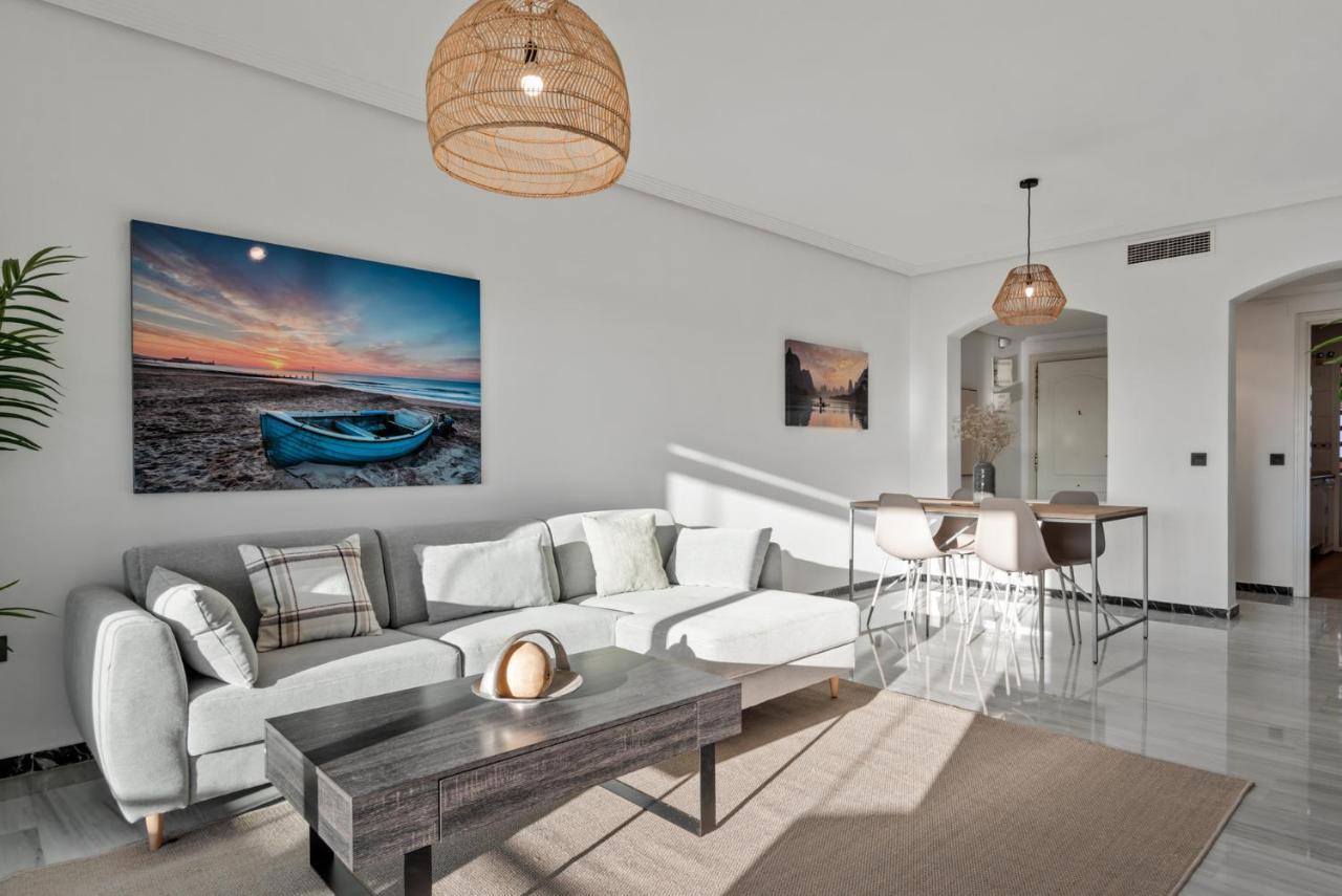 Modern Apartment - 2 Bedrooms, Beachside - Puerto Banus Марбеля Екстериор снимка