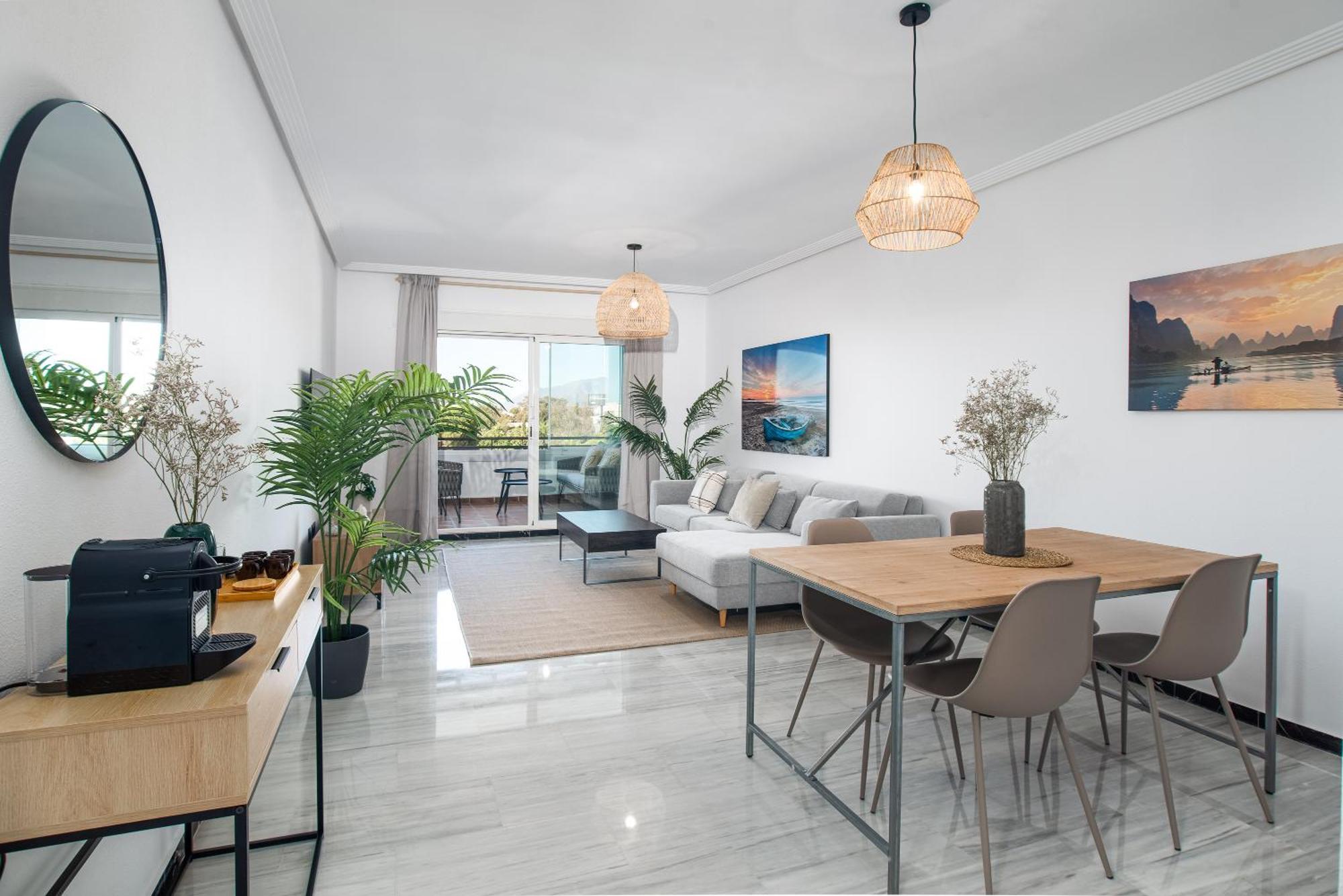 Modern Apartment - 2 Bedrooms, Beachside - Puerto Banus Марбеля Екстериор снимка