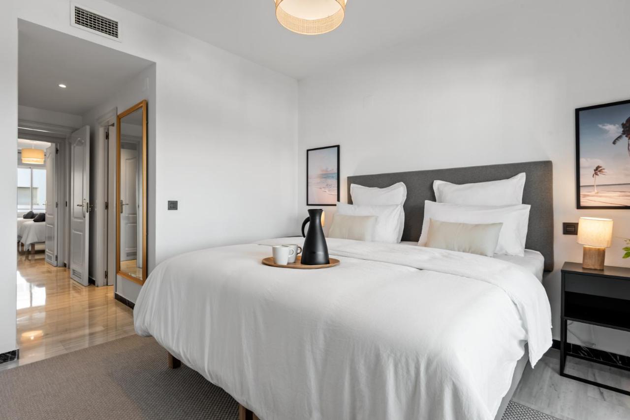 Modern Apartment - 2 Bedrooms, Beachside - Puerto Banus Марбеля Екстериор снимка