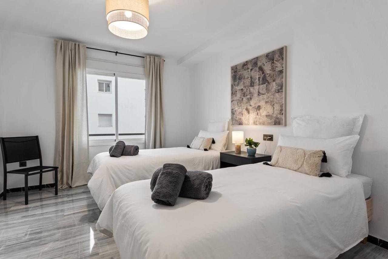 Modern Apartment - 2 Bedrooms, Beachside - Puerto Banus Марбеля Екстериор снимка